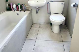 2 Bedroom Property for Sale in Harmony Village Western Cape